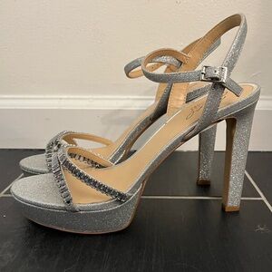 Jewel Badgley Mischka Gallant Platform Evening